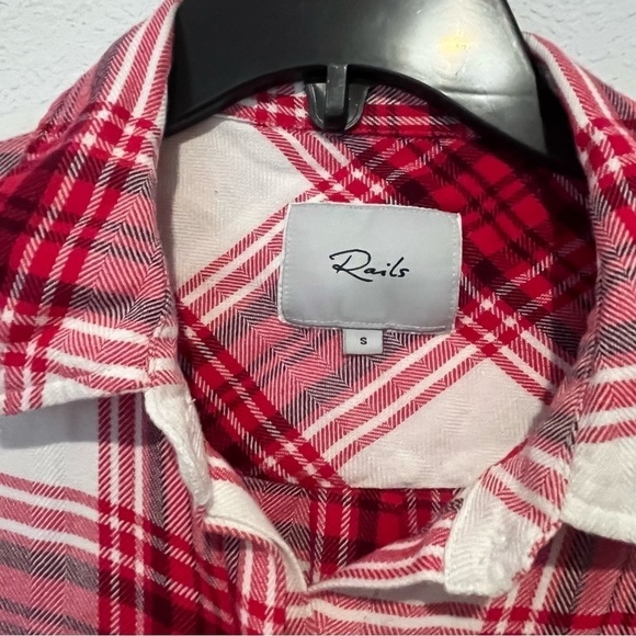 Rails Button Down Shirt in Raspberry & White Size Small - Picture 4 of 5